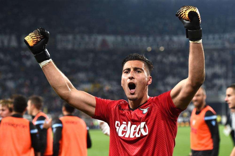40 anni Buffon, gli auguri di Strakosha: "Gigi il numero uno al mondo. Spero continui a giocare"