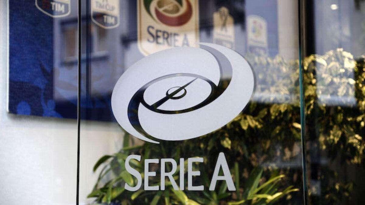 Serie A, il piano della Lega: ripartire (forse) il 2 maggio