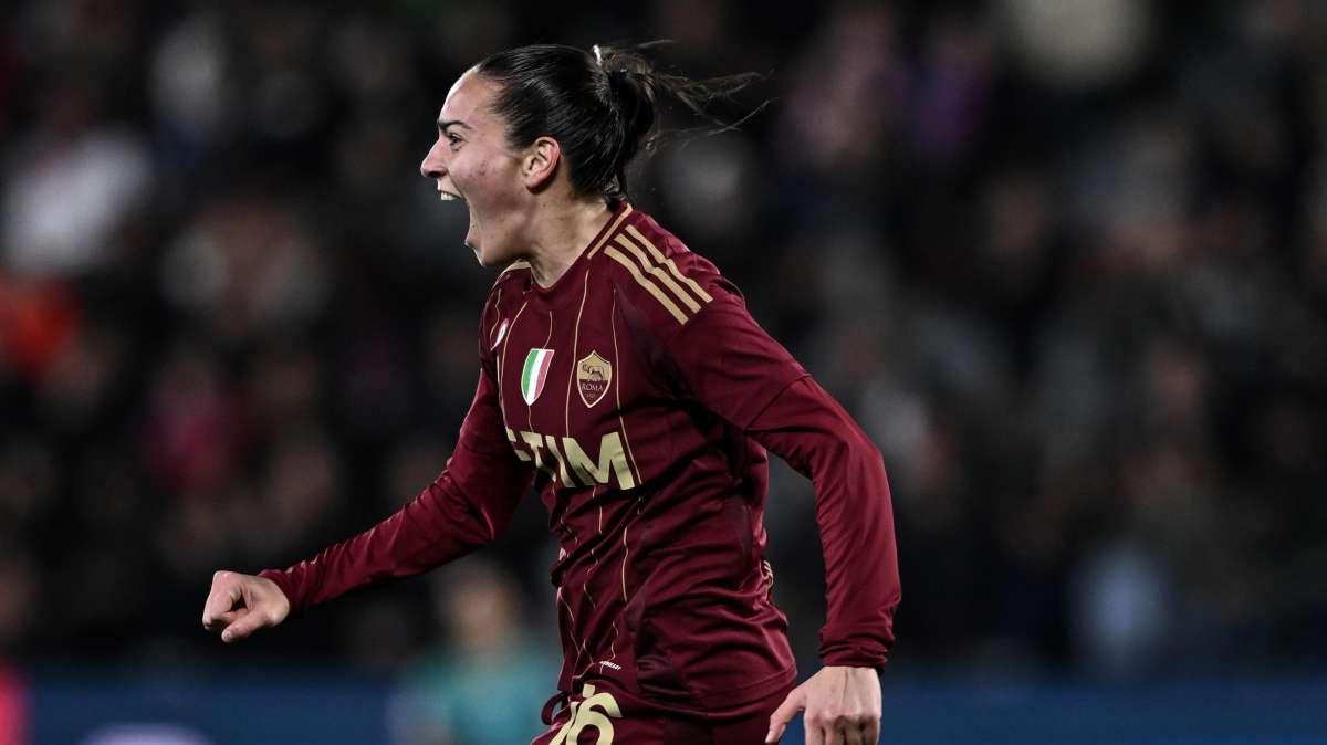 Roma, Corelli svela: "In famiglia c'è un tifoso della Lazio. Prima del derby..."