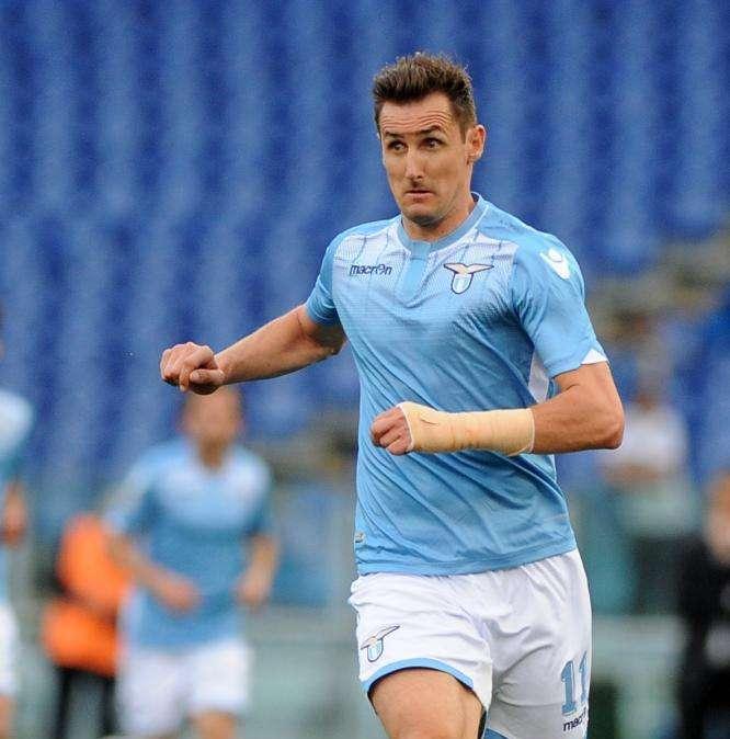 Lazio, 7 anni fa la storica cinquina di Klose contro il Bologna: il ricordo del club - VD