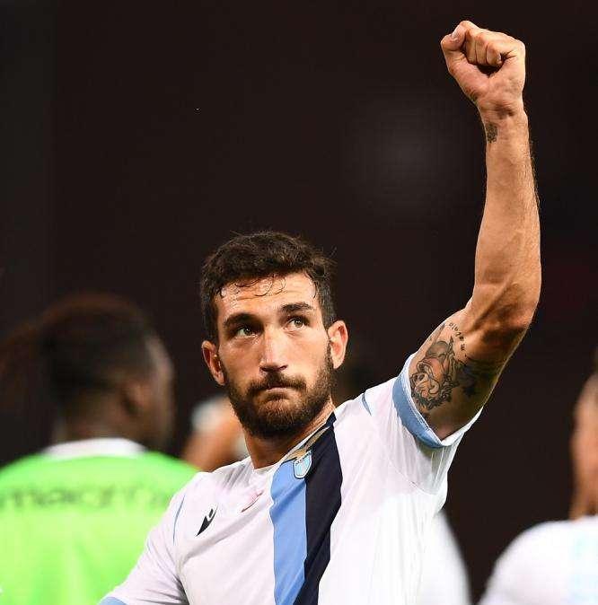 Lazio, 100 presenze per Cataldi: la moglie lo festeggia così - FOTO