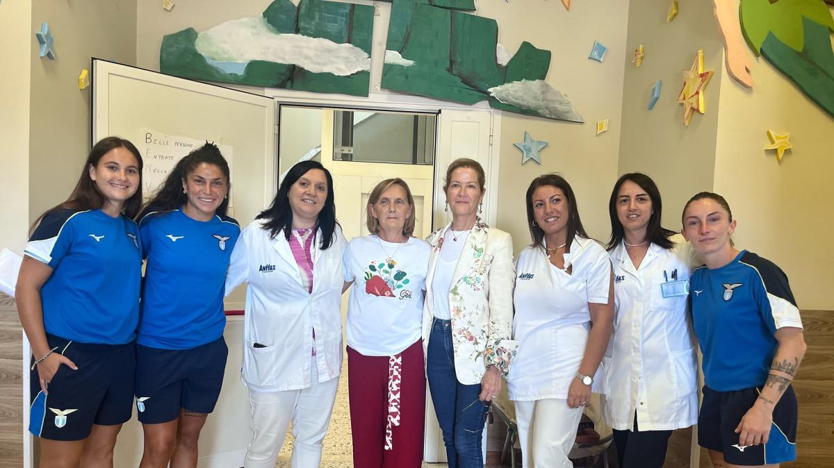 WOMEN | Lazio, non solo ritiro: la visita ai centri Peter Pan e Casa dei Sogni
