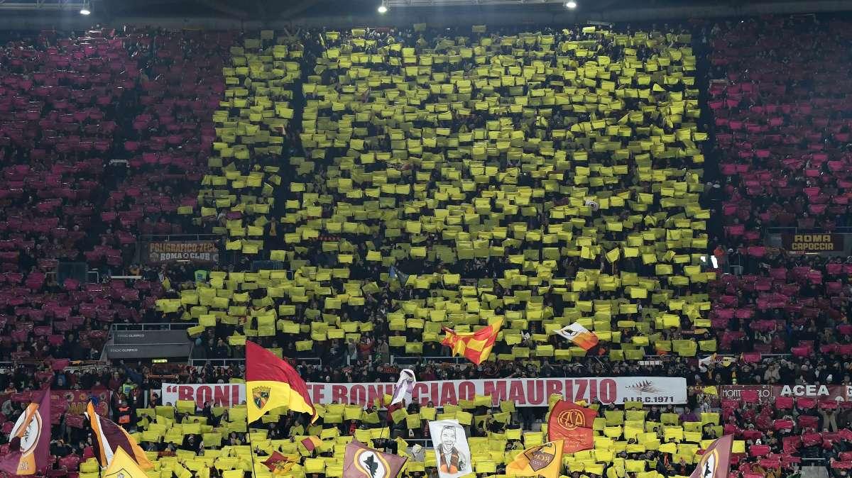 Lazio, lo schifo continua: nuove scritte omofobe contro i laziali - FOTO