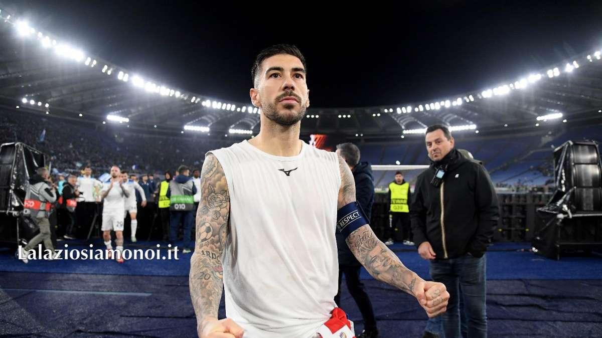 Lazio, all'Olimpico si festeggia: le urla dei calciatori al fischio finale - VIDEO