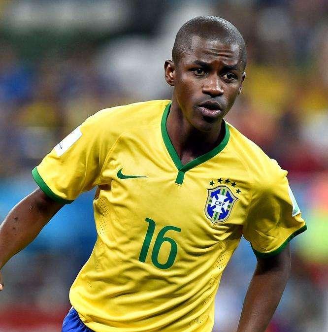 LIVE - Calciomercato Lazio, ancora viva la pista Ramires. Tentativo per Lazzari, ma...