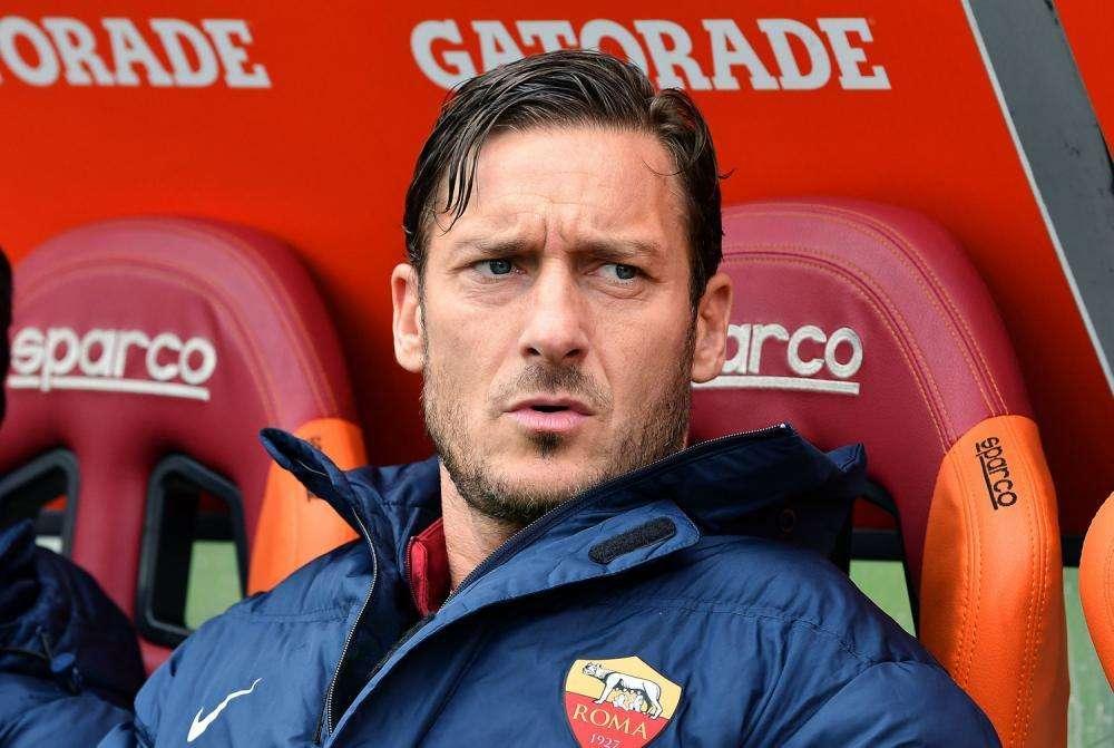 Selvaggia Lucarelli: "La comunicazione di Gallera? Peggio di lui ha fatto solo Totti"
