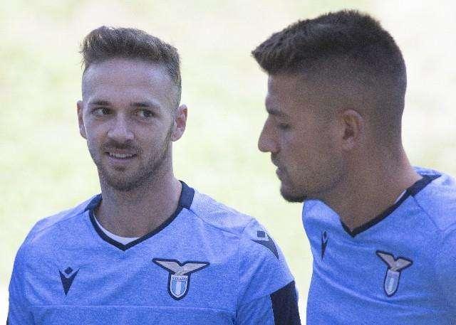 FORMELLO - Lazio, Milinkovic e Marusic in gruppo. E Lazzari corre...