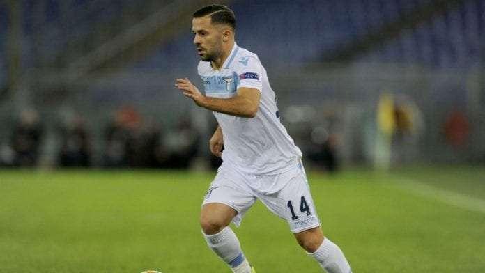 Calciomercato Lazio, i tifosi del Fenerbahçe corteggiano Durmisi sui social