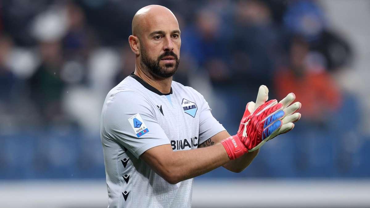 Roma-Lazio, Radu MVP del match. E Reina se la ride - FOTO