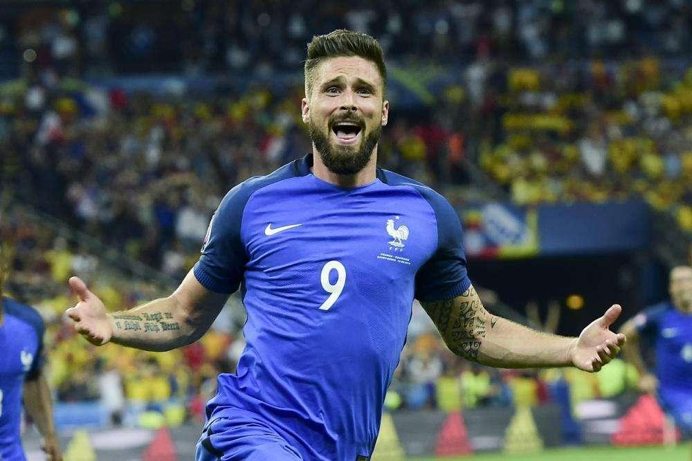 Calciomercato Lazio, per Giroud entrano in scena i tifosi. E in Inghilterra...