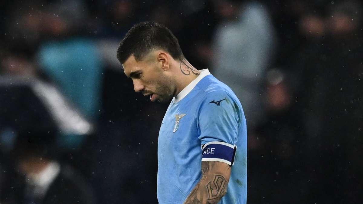 Orsi: "È una vergogna! La Lazio non merita tutto questo. E la società..."