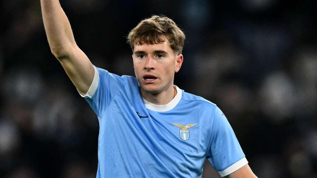 Lazio, i convocati di Sarri per il Sassuolo: Basic ancora fuori