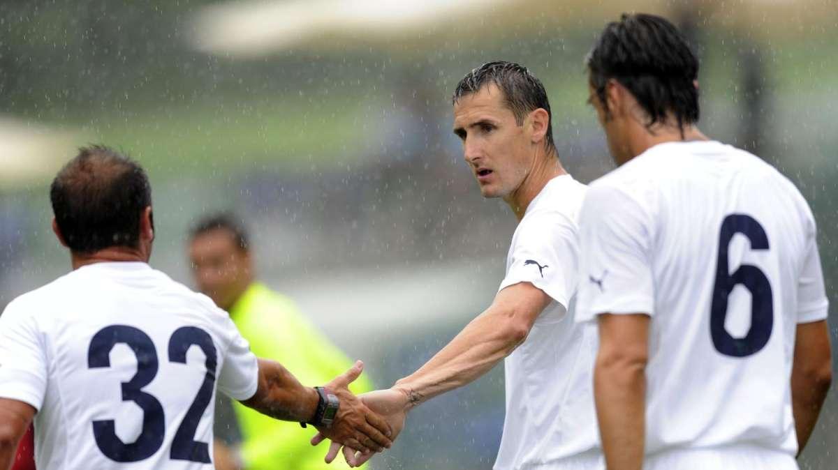 RIVIVI DIRETTA - LAZIO-PIEVIGINA 8-0 (8',14', 31' Klose, 19' Brocchi, 24' Hernanes, 41' Biava, 8'st Zàrate, 10'st Sculli)