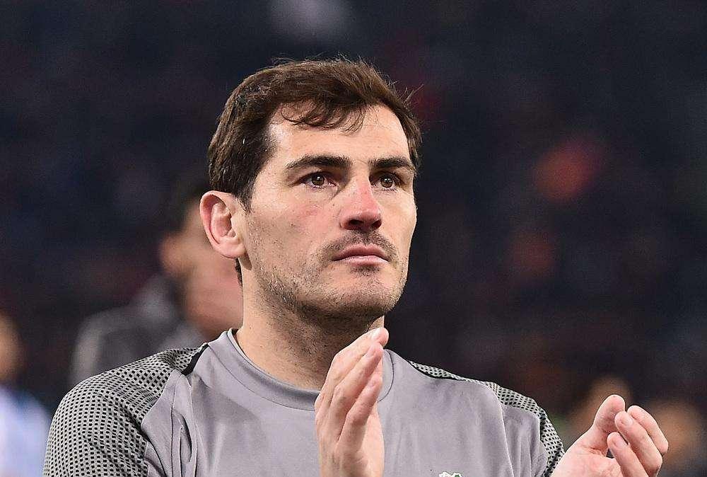 Casillas si ritira dal calcio giocato. Il Real lo celebra: "Leggenda del nostro club"