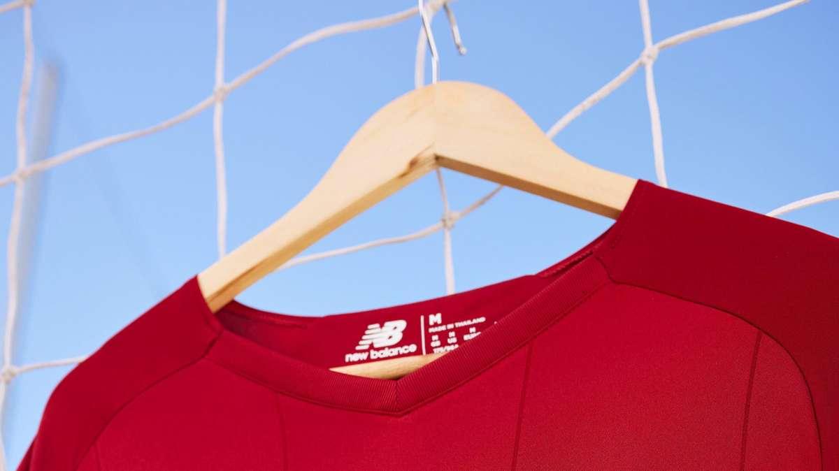 La Roma ha già la testa al derby: pronta una maglia speciale contro la Lazio