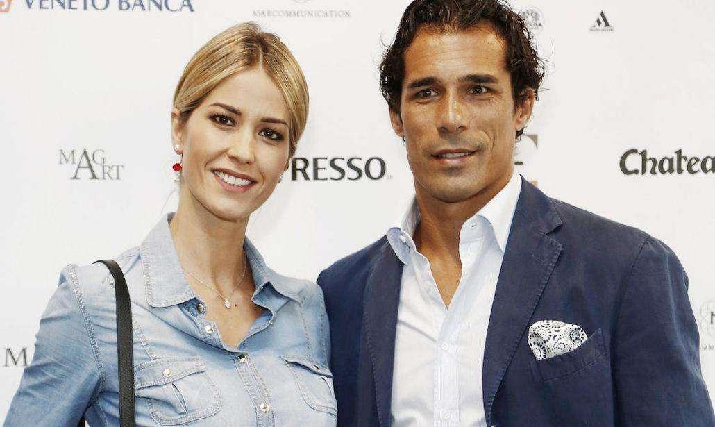 Alba Parietti, abbraccio social alla famiglia Corradi: "Io non ho un Dio, ma pregherò per voi"