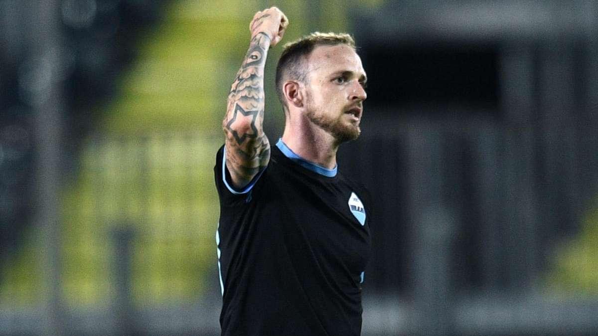 FORMELLO - Lazio, tante assenze per Sarri: Lazzari ritrova il posto, Felipe per Pedro