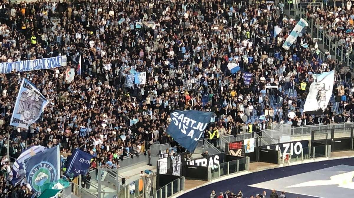 Lazio - Inter, ritorno dolce-amaro per Simone Inzaghi: lo striscione della Nord, ma... - FOTO