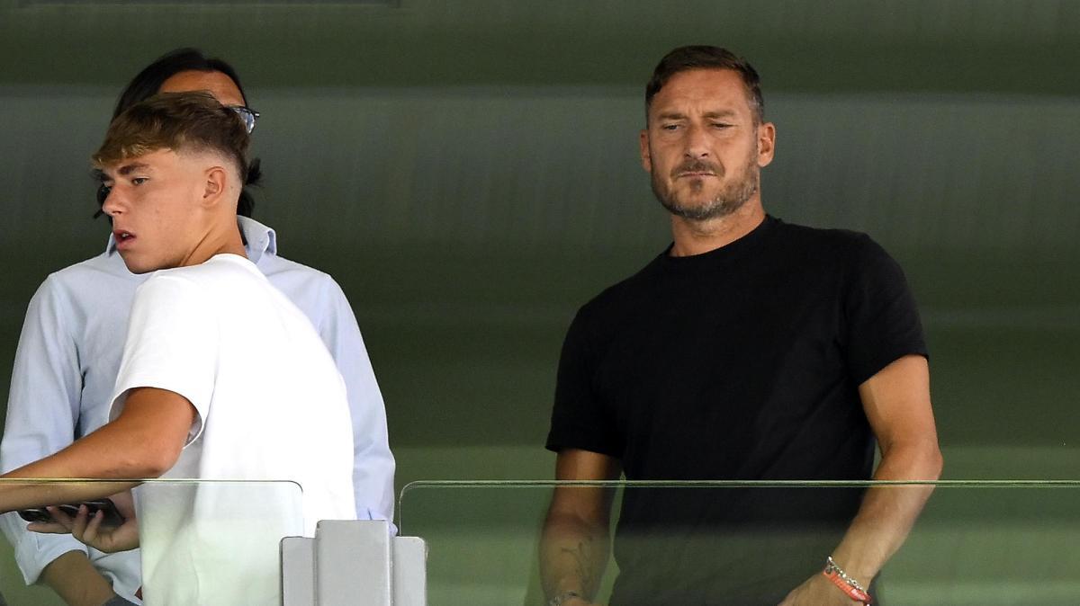 Totti, il ritorno alla Roma resta lontano: la spiegazione sul suo rifiuto