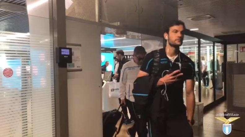 Lazio, i biancocelesti sono atterrati a Torino - VIDEO