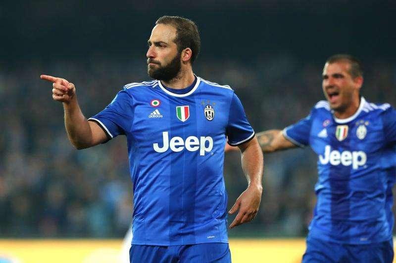 Coppa Italia, due anni dopo sarà ancora Lazio-Juventus. Higuain elimina il Napoli, Pjanic salta la finale
