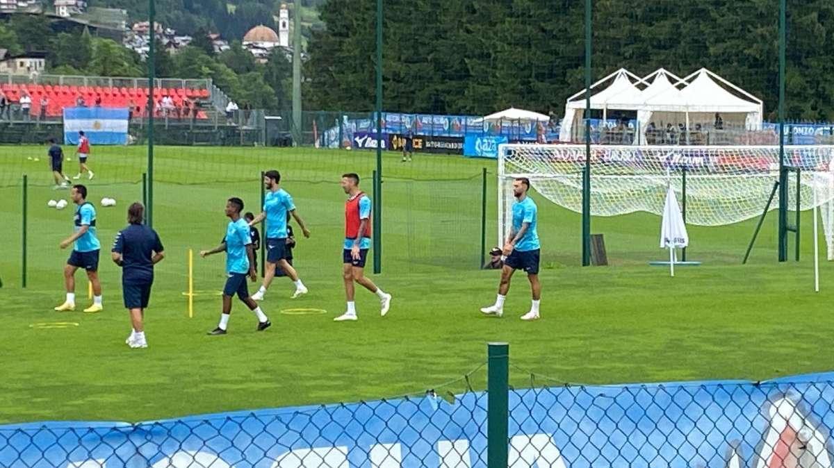 Auronzo, Lacchè tra l'albergo e l'arrivo della Lazio: "Lotito vuole..."