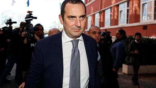 Spadafora: "Ho parlato con Speranza. Modifica quarantena in breve tempo"