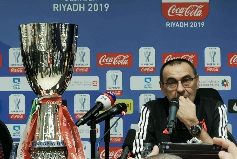 Juventus, Sarri: “Se la Lazio continua così diventa fortissima”
