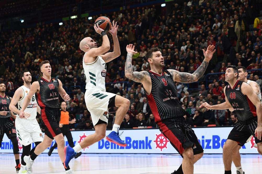 Coronavirus, cancellata la stagione di basket. Petrucci: "Scudetto? Non va assegnato"
