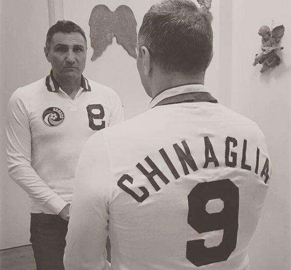 Lazio, Giordano indossa la 9 di Chinaglia (dei Cosmos): “Sempre nei nostri pensieri”