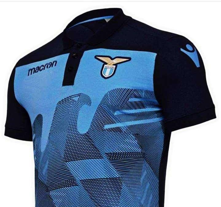 LAZIALI, E' ARRIVATO IL NUOVO MATERIALE TECNICO MACRON! VESTI LAZIO ANCHE NEL TEMPO LIBERO!