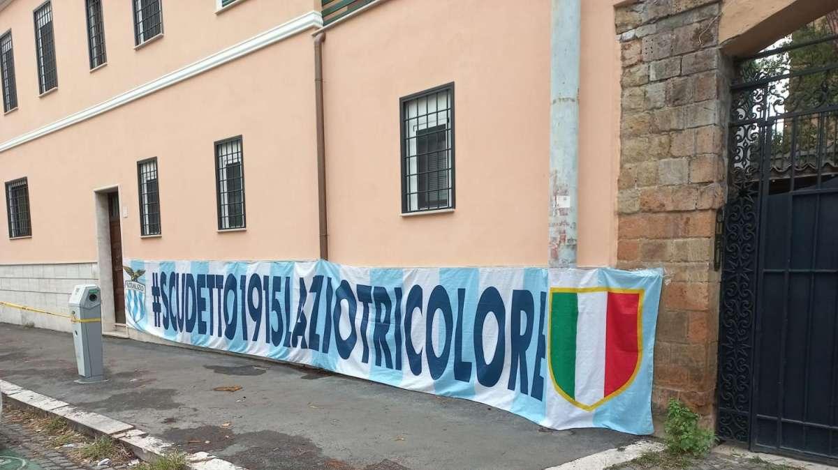 Scudetto 1915, “Sit-in degli Striscioni” sotto la sede della FIGC - FOTO
