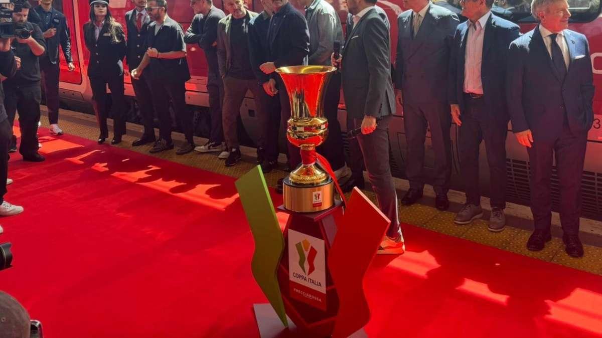 Coppa Italia, il trofeo sbarca nella Capitale: ecco l'arrivo a Termini - FT&VD