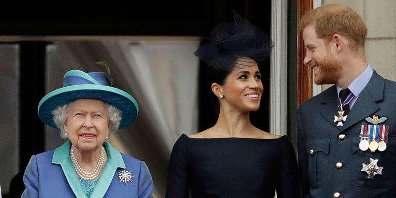 Royal Family, la Regina: "Rispettiamo la scelta di Harry e Meghan"
