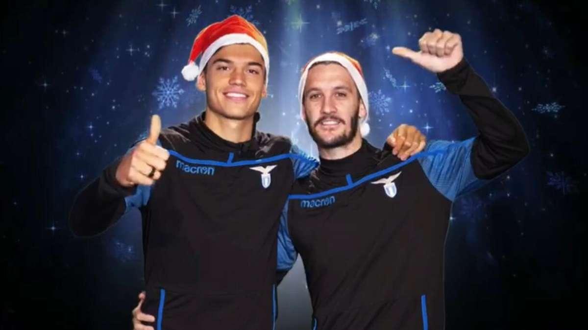 Lazio, le feste sono arrivate: in un filmato tutti gli auguri dei giocatori biancocelesti - VIDEO