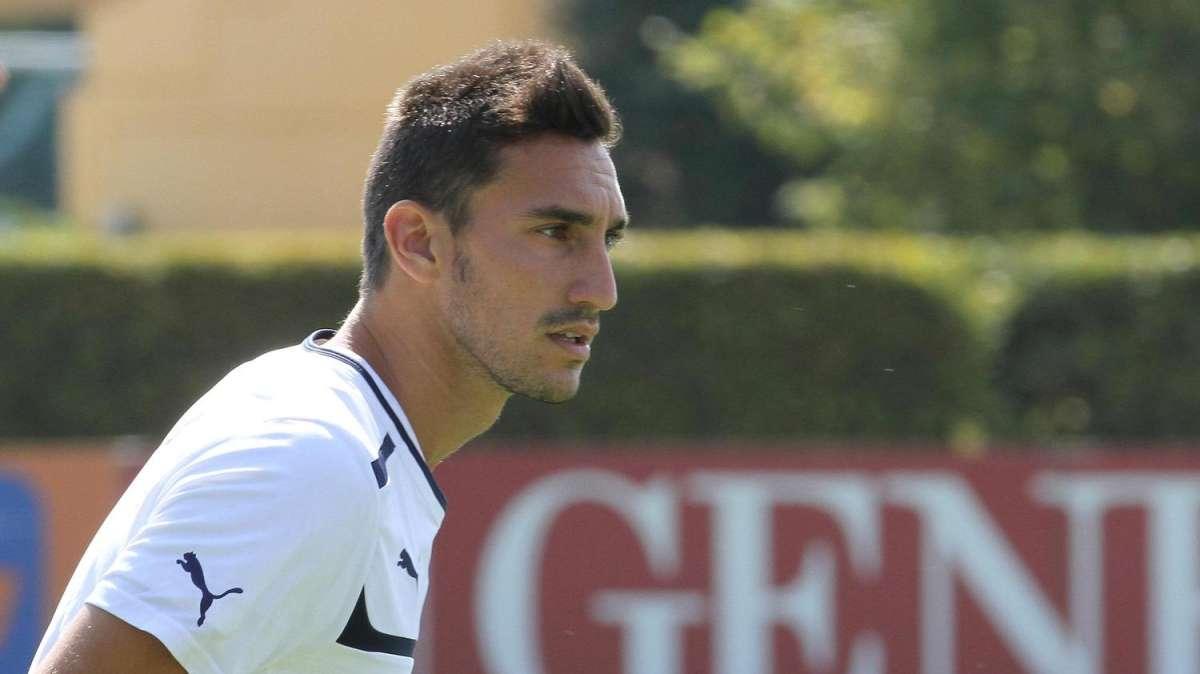 Astori, sfida Lazio-Inter: il calciatore spinge per il trasferimento immediato. E Pioli chiama il centrale