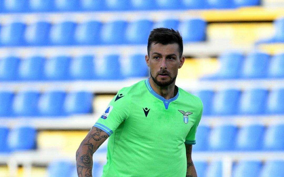 Lazio, Acerbi scherza sui social: "Prossima volta maglia nera che snellisce" - FT