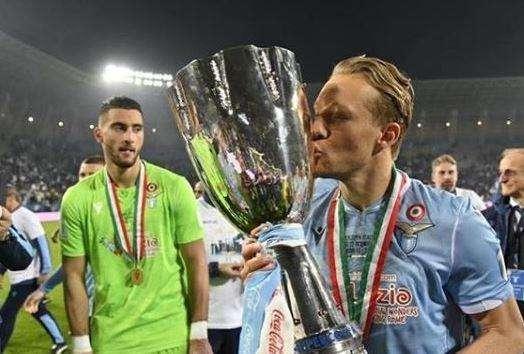 Lazio, da Strakosha photobomber al Tucumandante: la festa è social - FT