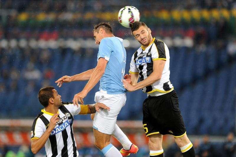 Il ds dell'Udinese: "Per Heurtaux offerta della Lazio, ma un altro anno qui per lui sarà importante"