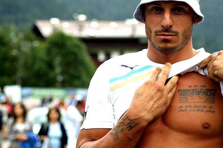 SPECIALE AURONZO - Ce l'ho scritto sulla pelle: sfilata di tatuaggi biancoceleste nel Cadore - PHOTOGALLERY