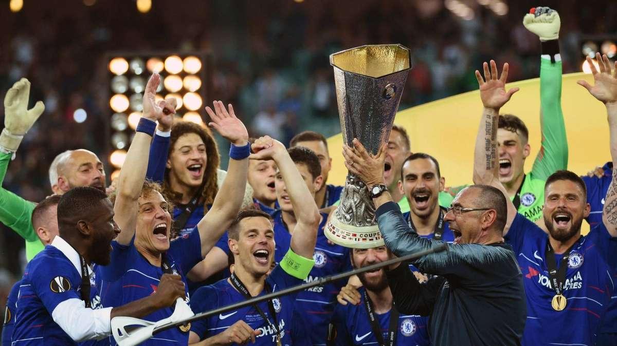 Lazio, presentato Sarri: anche l'Uefa saluta il nuovo tecnico biancoceleste - FOTO