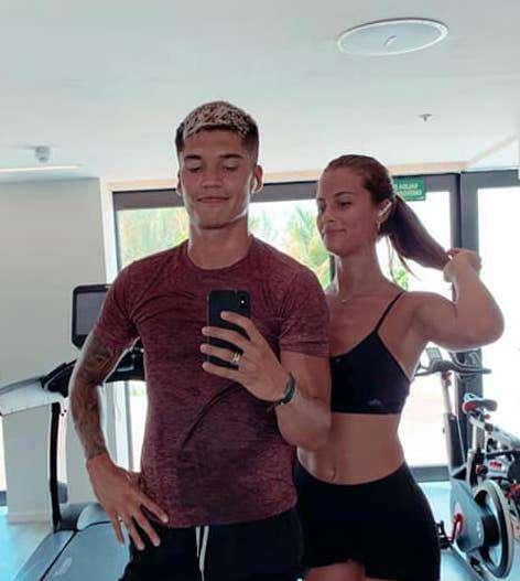 Lazio, Correa si allena in palestra con la fidanzata Desirée - FOTO