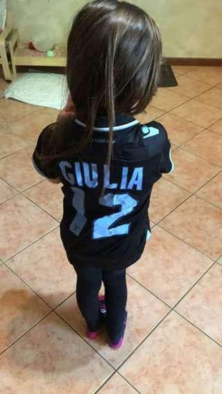 Gabriele Paparelli: “La mia Giulia laziale portafortuna. E quando in Curva ha visto la bandiera del nonno...”
