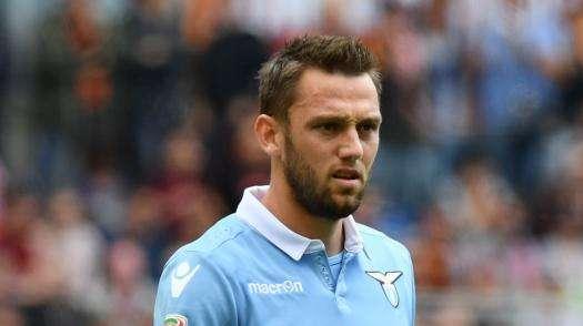Calciomercato Lazio, anche il Liverpool su de Vrij. Ma l'offerta dei Reds è ancora troppo bassa...