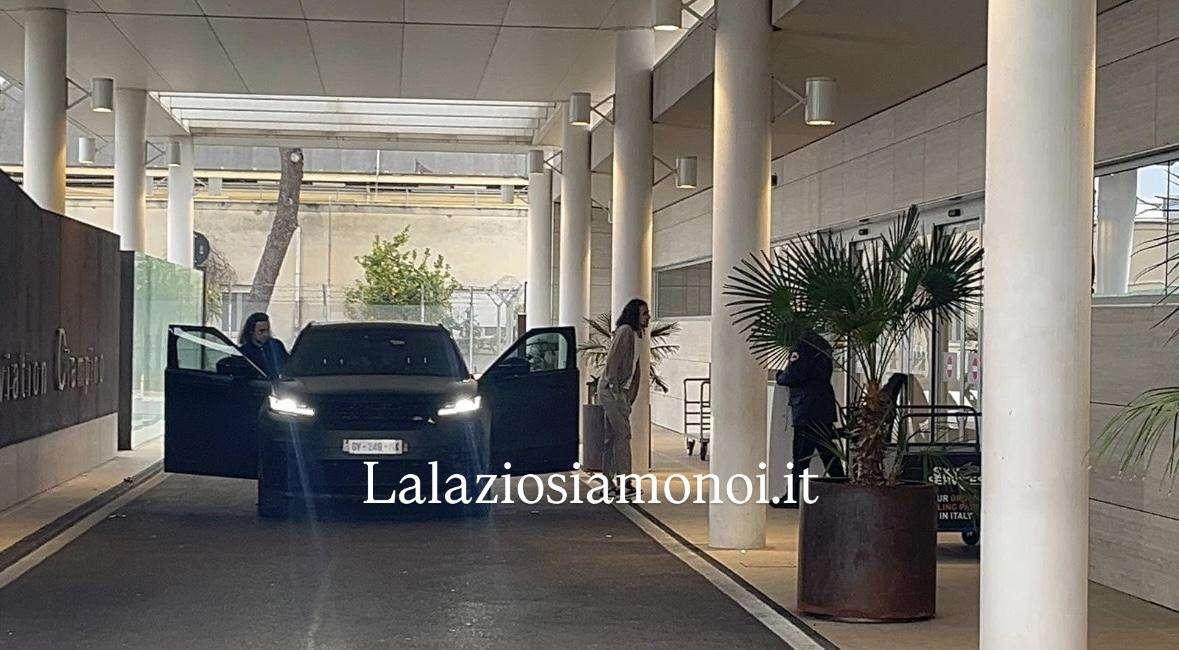 Lazio, Guendouzi lascia la Capitale: la partenza da Ciampino - VIDEO