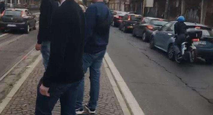 Roma - Leicester, incidente per un tifoso giallorosso: insulta gli avversari, ma poi... - VIDEO