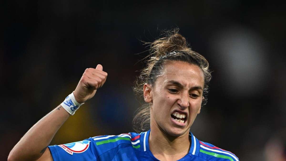 WOMEN | Lazio, la Figc celebra Oliviero: "La prima volta non si scorda mai" - FOTO