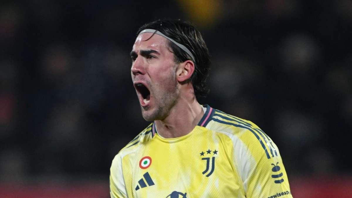 Juve, che flop Vlahovic a C'è Posta per te: è l'ultimo a entrare e...