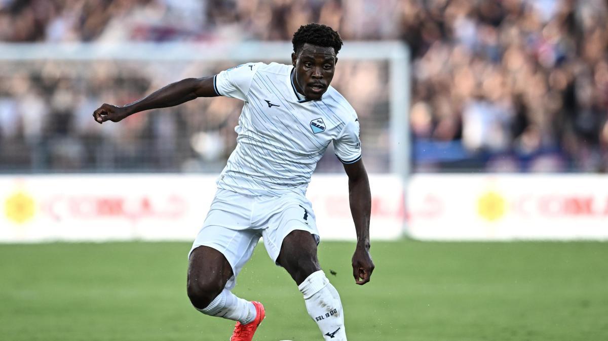 Bologna - Lazio, problemi anche per Dele-Bashiru: lascia il campo zoppicando