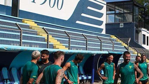 Lazio, subito un problema per Sarri: infortunio per Hysaj al primo giorno di ritiro